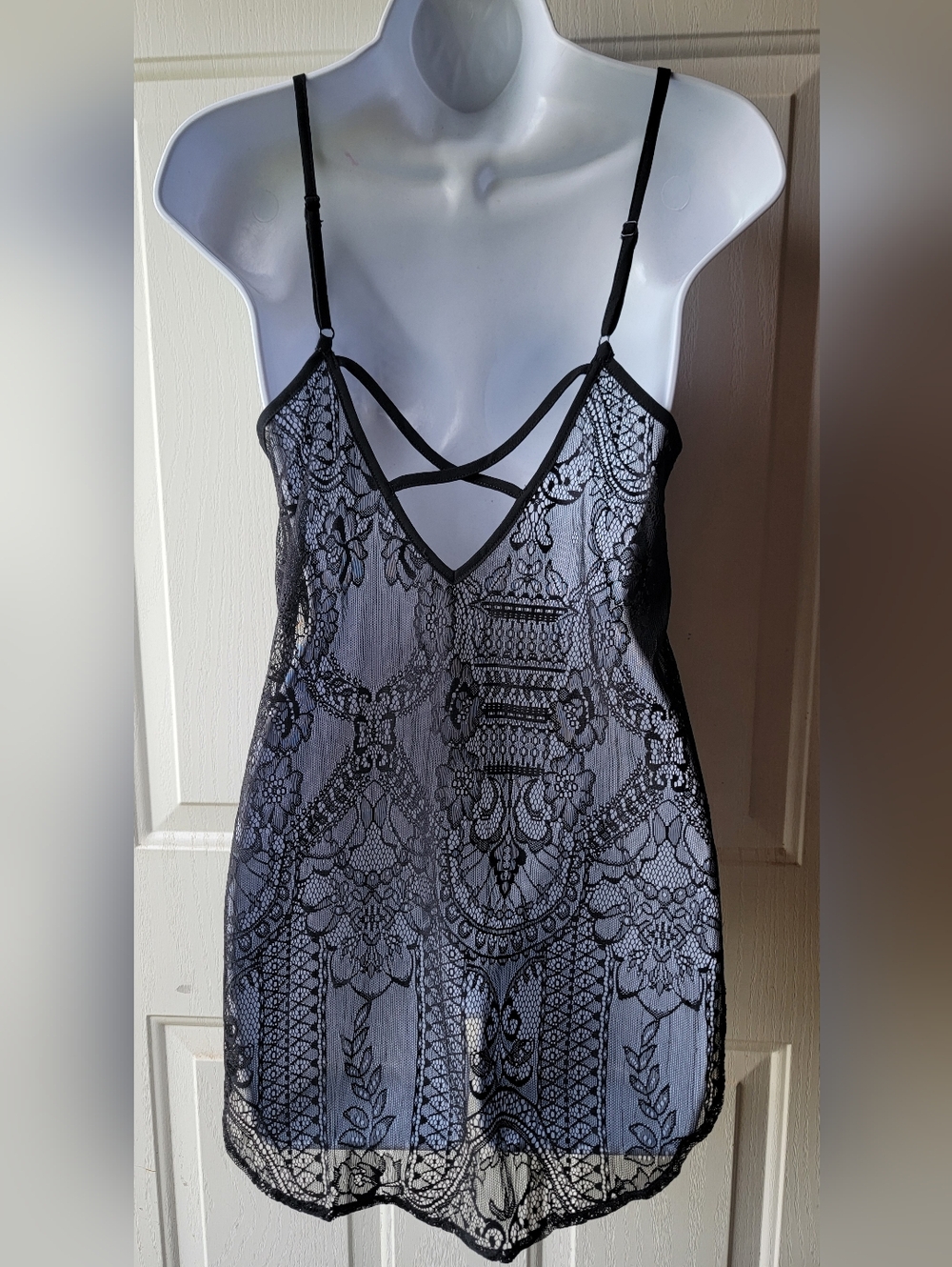 Lace Top Size S/M - Picture 2 of 3